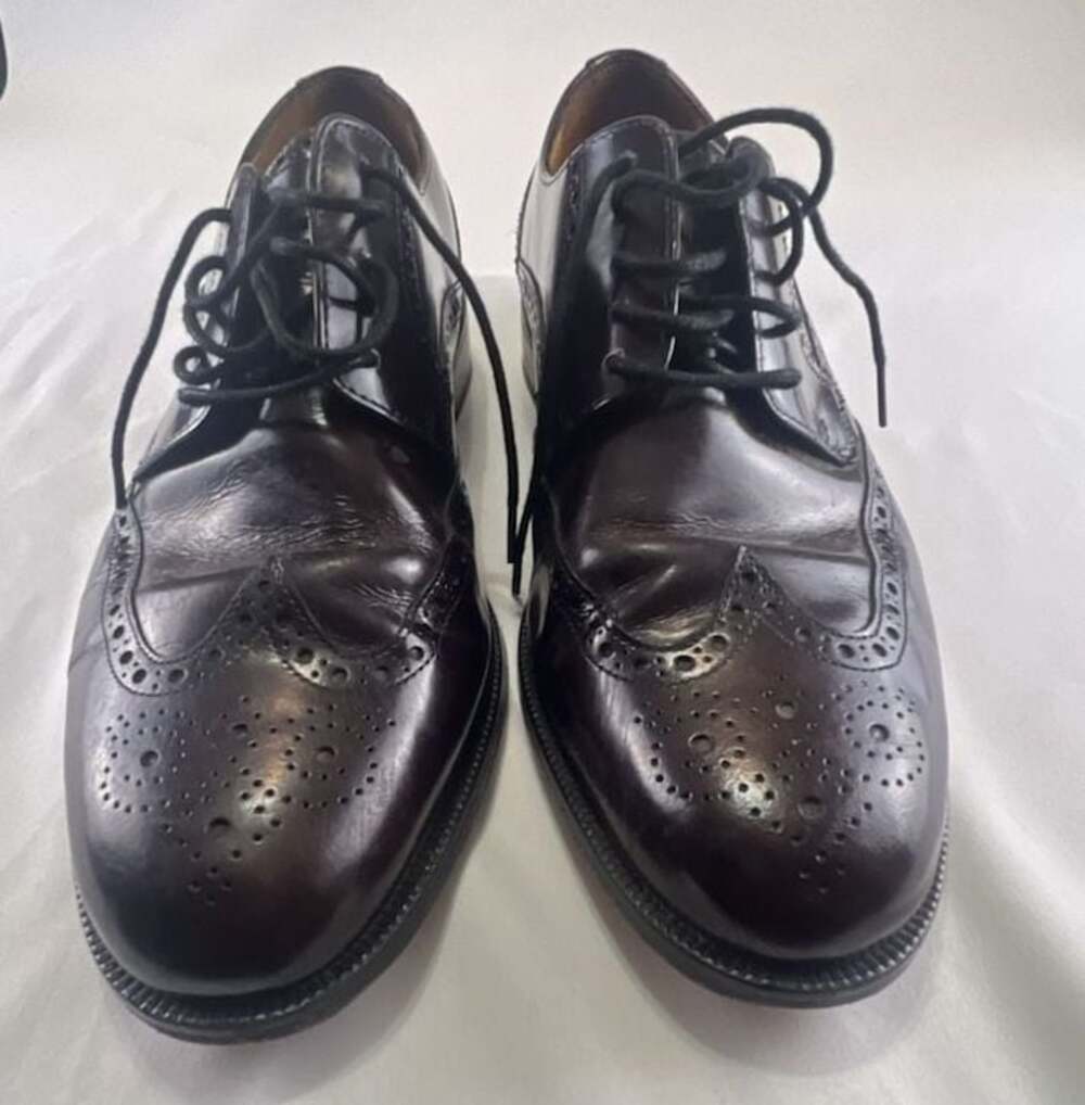 Cole Haan Mens Brogue Wingtip Shoes Dark Burgundy Lace Up Leather Oxford